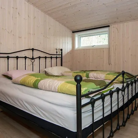 10 Person Holiday In R Nde *