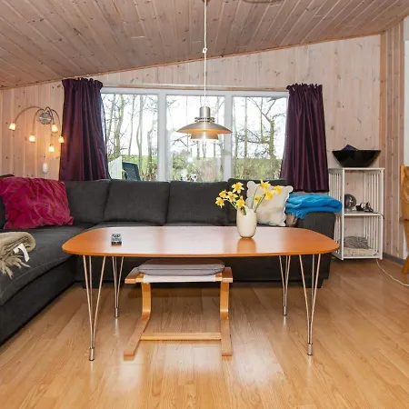 10 Person Holiday In R Nde *