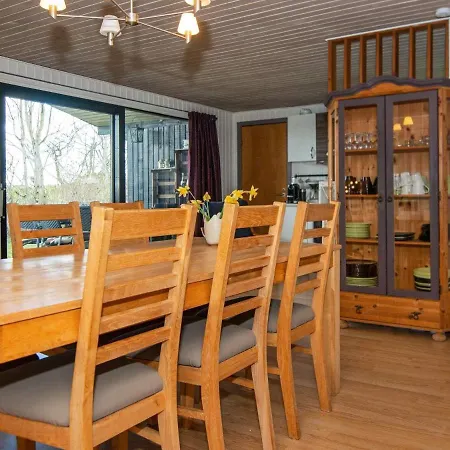 10 Person Holiday In R Nde *
